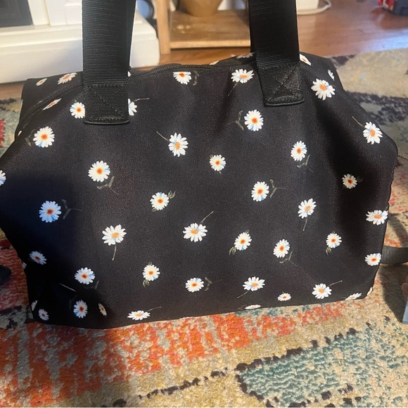 Alice + Olivia Daisy Print Weekender Duffle Bag - Picture 5 of 10
